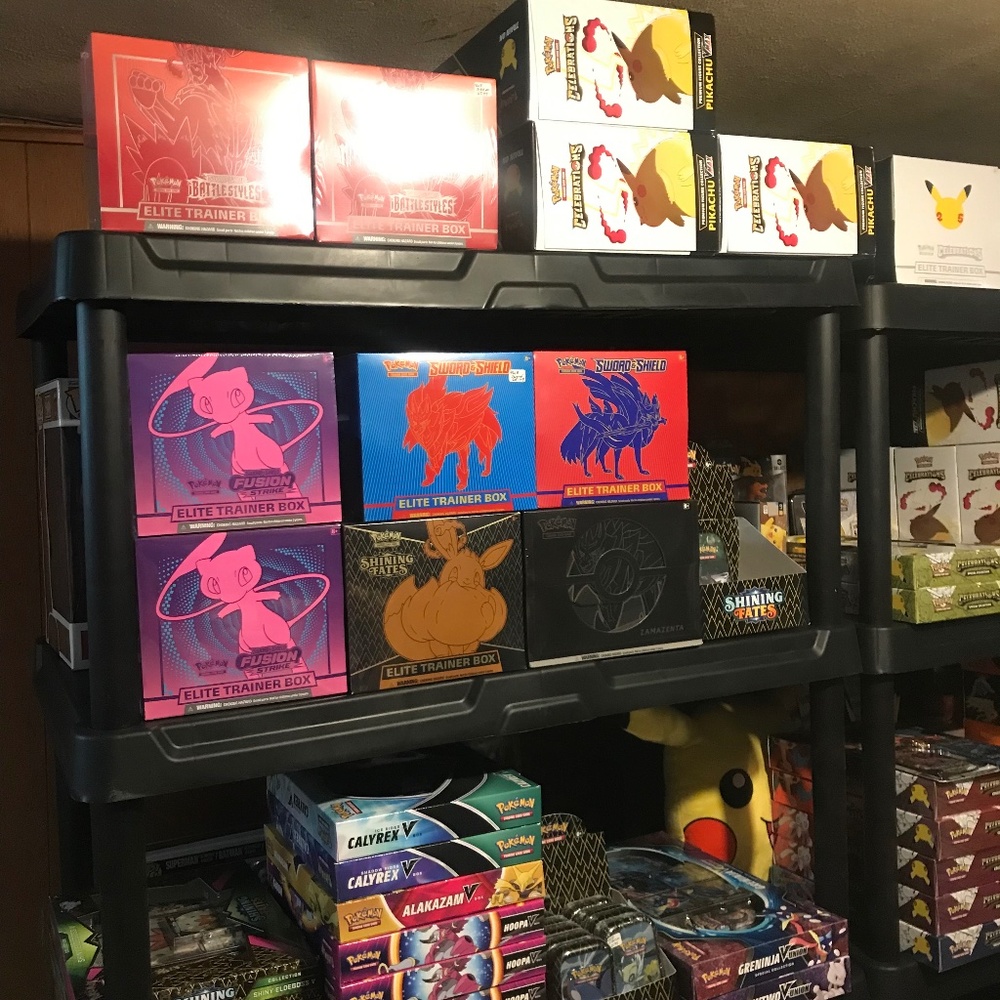 Pokémon / Sports Cards NWOT * Fusion Strike Elite -Sold Out